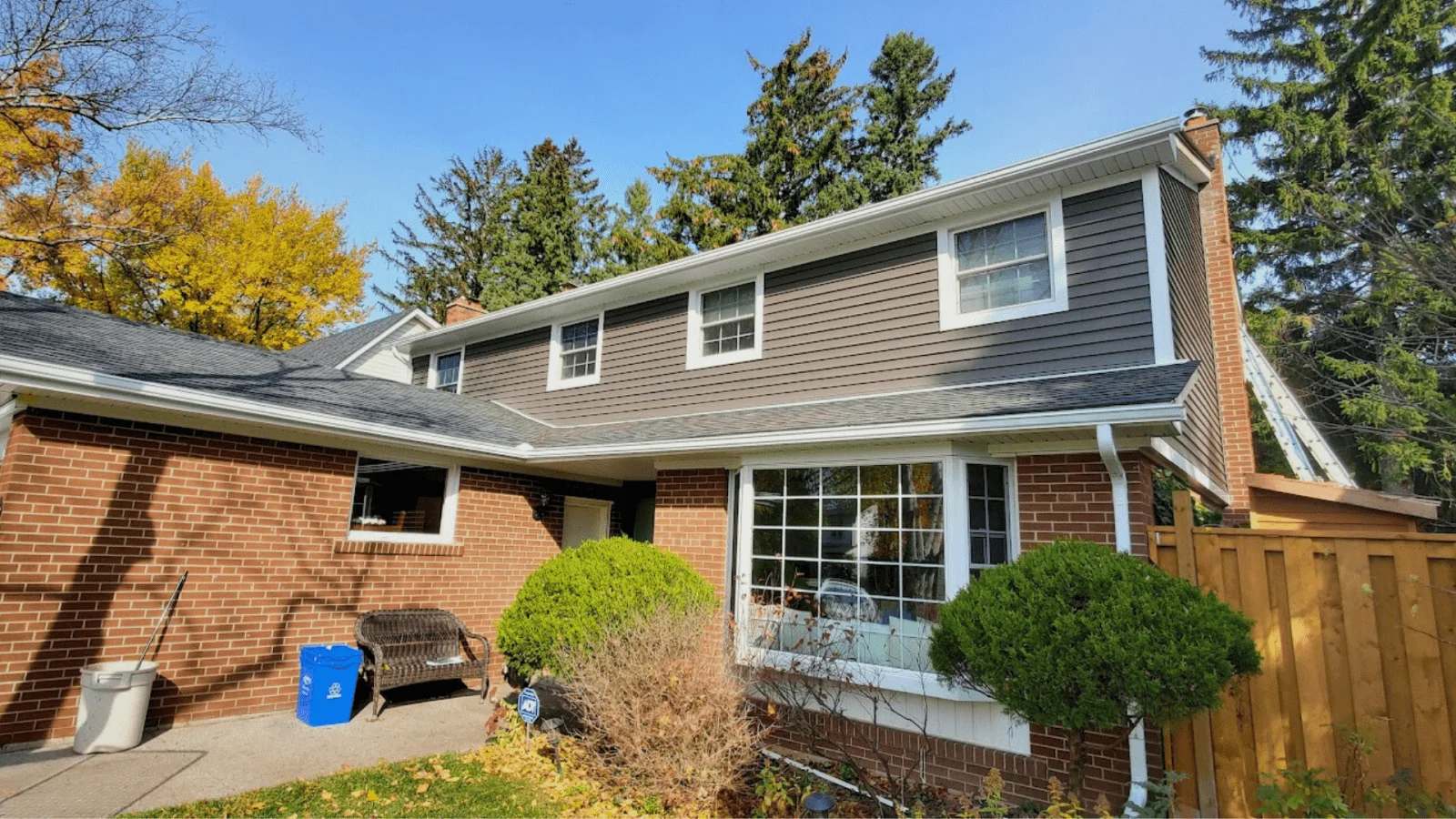 Siding, soffit, fascia and eavestrough installation in Oakville