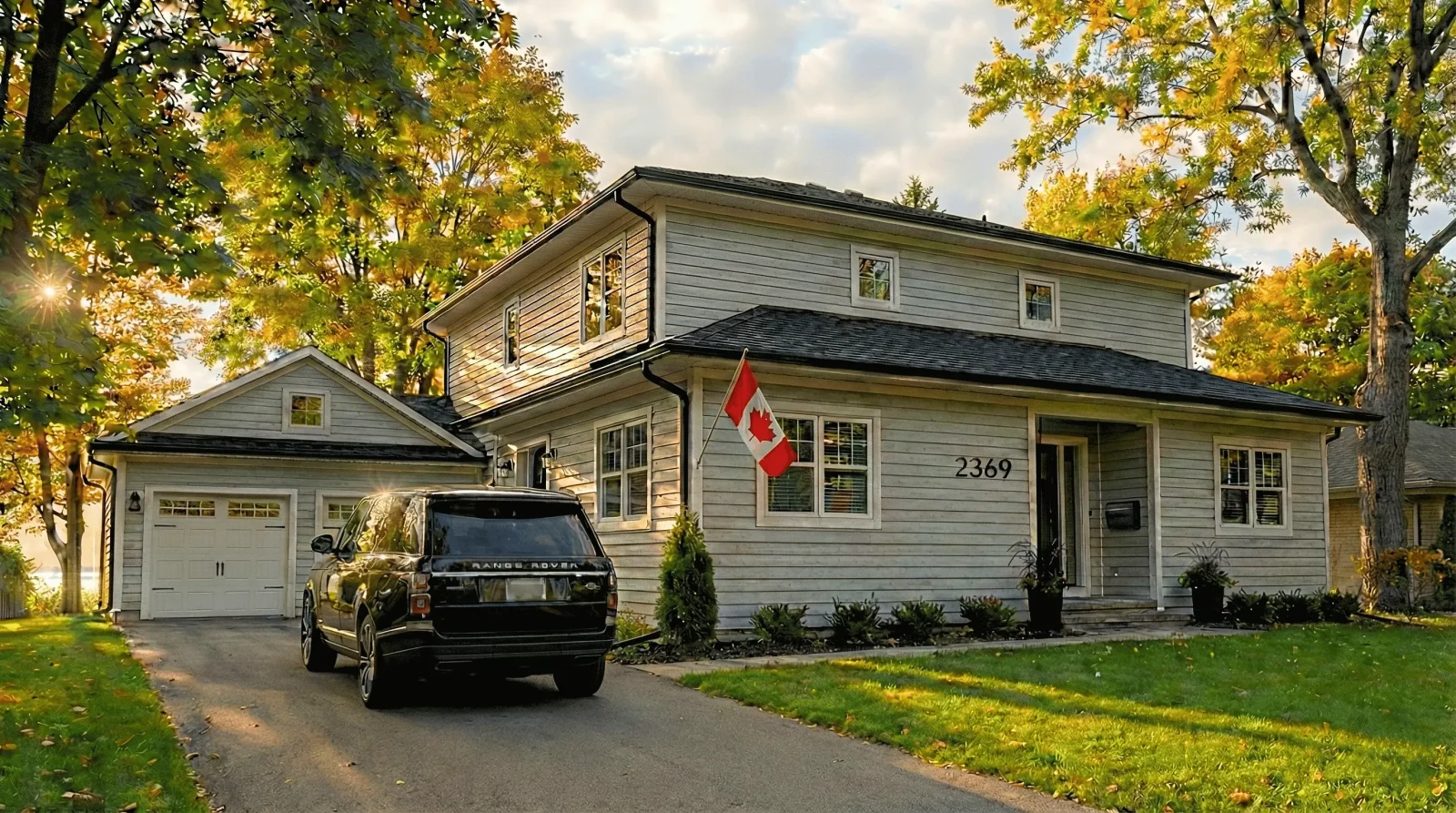 housewith siding in Burlington | Maxima Aluminum LTD